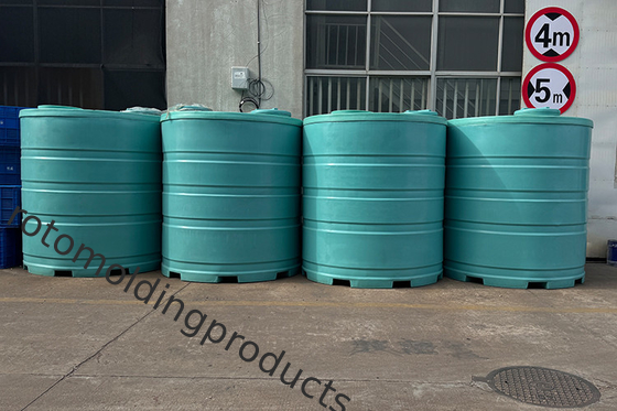 Op maat gemaakte rotatievormproducten, 2000L Roto-gevormde watertanks voor het dragen en verzamelen van water